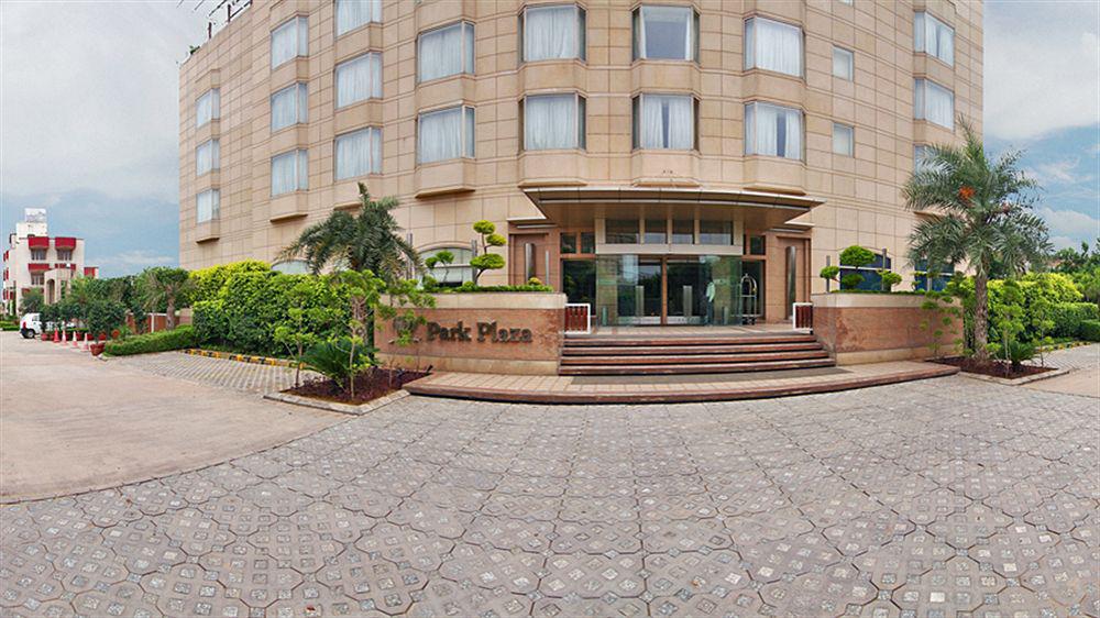 Отель Park Plaza Гургаон Экстерьер фото